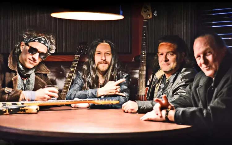 Surnommé Le Kid par son ami Gerry Boulet, PAT MARTEL et ses COYOTES, vous convient avec fierté et amour à un rendez-vous en hommage à OFFENBACH, ce groupe qui a marqué à jamais la musique rock Québécoise. Avec son acolyte JO HELL et ses musiciens, vous serez emportés dans un voyage à travers l'identité du rock QUÉBÉCOIS.