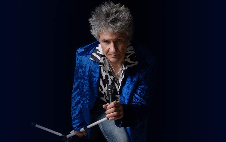 INFATUATION – Hommage à Rod Stewart offre un spectacle de classe mondiale porté par Alain Couture et cinq musiciens. Avec sa voix rauque et sa ressemblance frappante, Alain revisite avec énergie les succès de Sir Rod, de Maggie May à Forever Young. Un hommage vibrant, authentique et rempli d’émotions, qui vous fera chanter bien après la soirée