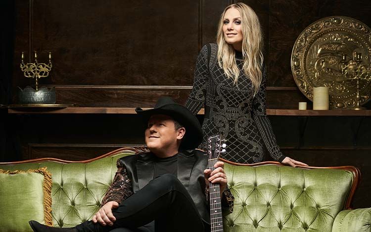 Après plus de 35 000 billets vendus de leur spectacle Jolene and the Gambler, le duo revient sur scène avec une nouvelle version acoustique de leur en hommage aux légendes de la musique country Dolly Parton et Kenny Rogers !